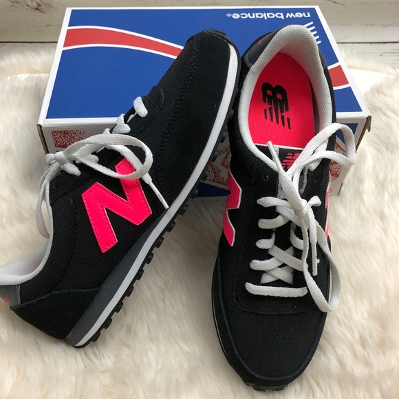 new balance 410 black pink